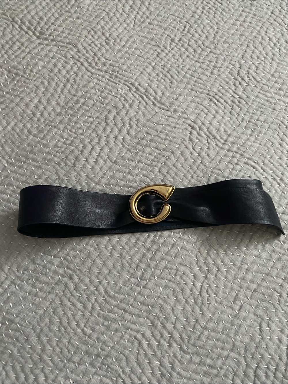 Vintage B&R #6394 Genuine Leather Black Belt Gold C Buckle Size M